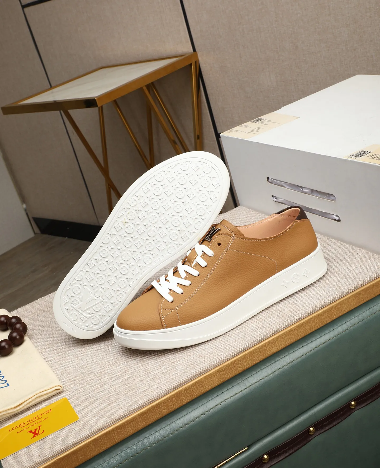 Men's shoes 💰440 📛📛【LOUIS VUITTON】Louis Vuitton official website synchronized new products 👟Milan fashion catwalk style 🇰🇾🇰🇾LV family logo, celebrity style, a must-have for fashionistas ⚠️First-layer calfskin ➕Genuine leather lining ➕Official website original version special outsole 👞Number 38-44